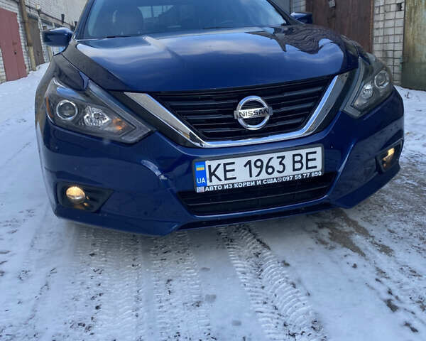 Синий Ниссан Альтима, объемом двигателя 2.49 л и пробегом 108 тыс. км за 10900 $, фото 1 на Automoto.ua