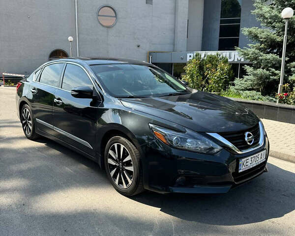 Синій Ніссан Альтіма, об'ємом двигуна 2.49 л та пробігом 212 тис. км за 11200 $, фото 1 на Automoto.ua