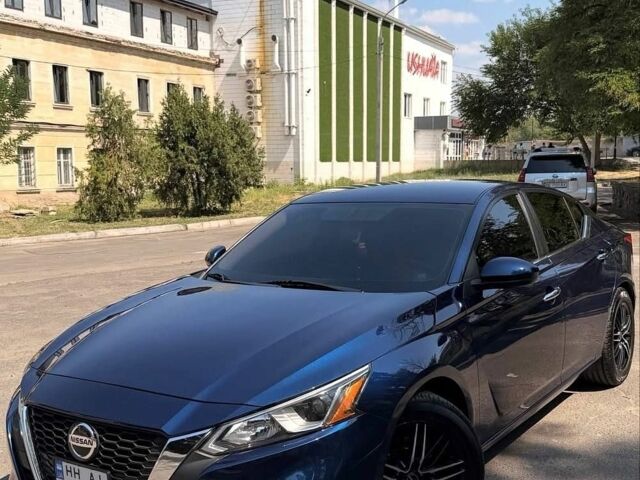 Синій Ніссан Альтіма, об'ємом двигуна 2.5 л та пробігом 148 тис. км за 13800 $, фото 1 на Automoto.ua