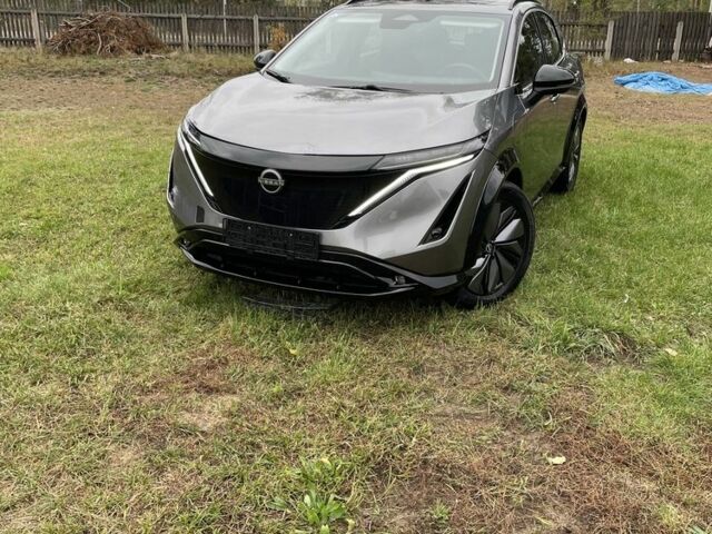 Серый Ниссан Авенир, объемом двигателя 0 л и пробегом 43 тыс. км за 23000 $, фото 1 на Automoto.ua