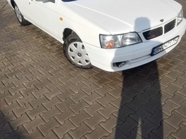 Білий Ніссан Блюберд, об'ємом двигуна 1.8 л та пробігом 142 тис. км за 3900 $, фото 1 на Automoto.ua