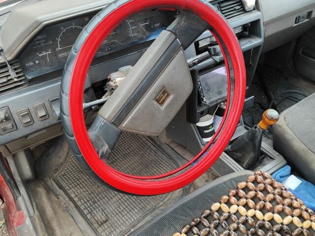 Красный Ниссан Блюберд, объемом двигателя 0 л и пробегом 435 тыс. км за 1300 $, фото 1 на Automoto.ua