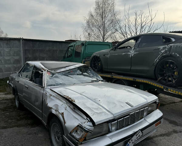 Ниссан Цедрик, объемом двигателя 0 л и пробегом 100 тыс. км за 1000 $, фото 1 на Automoto.ua