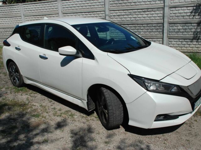 Білий Ніссан Інша, об'ємом двигуна 0 л та пробігом 243 тис. км за 9000 $, фото 1 на Automoto.ua