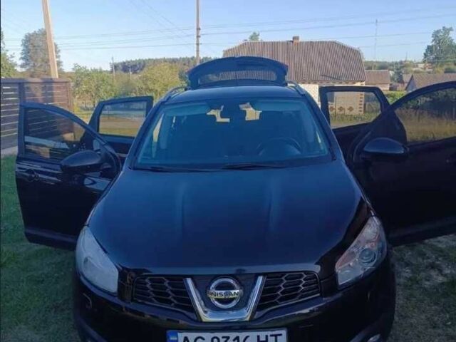 Черный Ниссан Другая, объемом двигателя 1.6 л и пробегом 235 тыс. км за 10700 $, фото 1 на Automoto.ua