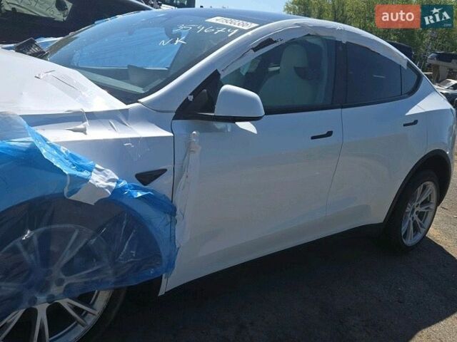 Синий Ниссан Другая, объемом двигателя 3 л и пробегом 499 тыс. км за 3814 $, фото 1 на Automoto.ua