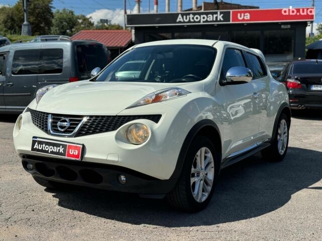 Белый Ниссан Жук, объемом двигателя 1.6 л и пробегом 257 тыс. км за 10590 $, фото 1 на Automoto.ua