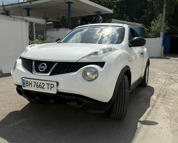 Белый Ниссан Жук, объемом двигателя 1.46 л и пробегом 189 тыс. км за 9000 $, фото 1 на Automoto.ua