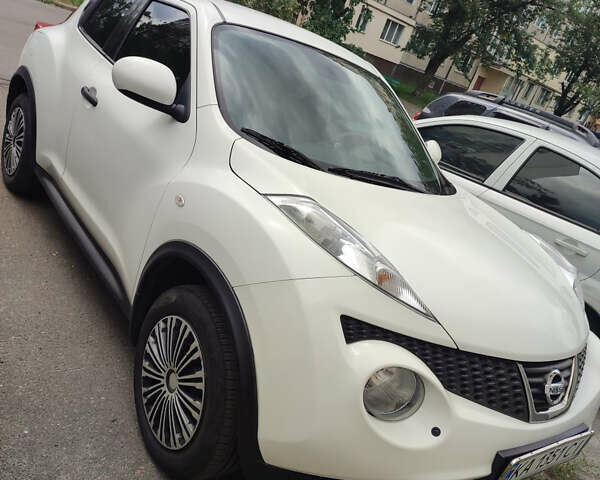 Белый Ниссан Жук, объемом двигателя 1.6 л и пробегом 155 тыс. км за 10200 $, фото 1 на Automoto.ua