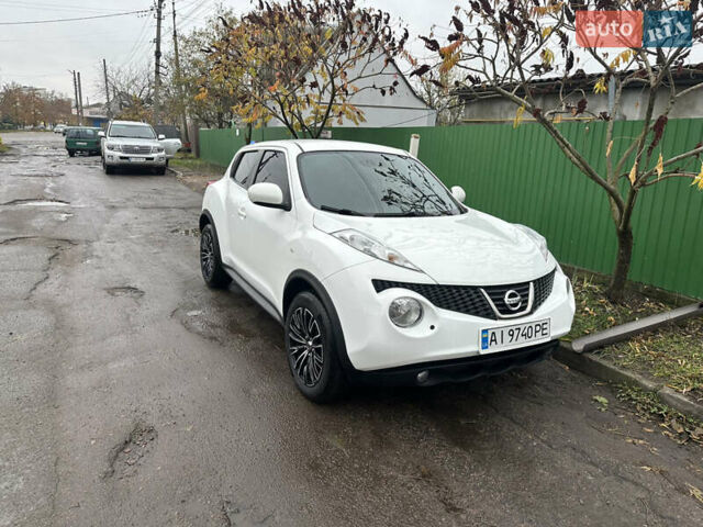 Белый Ниссан Жук, объемом двигателя 1.6 л и пробегом 141 тыс. км за 9200 $, фото 1 на Automoto.ua