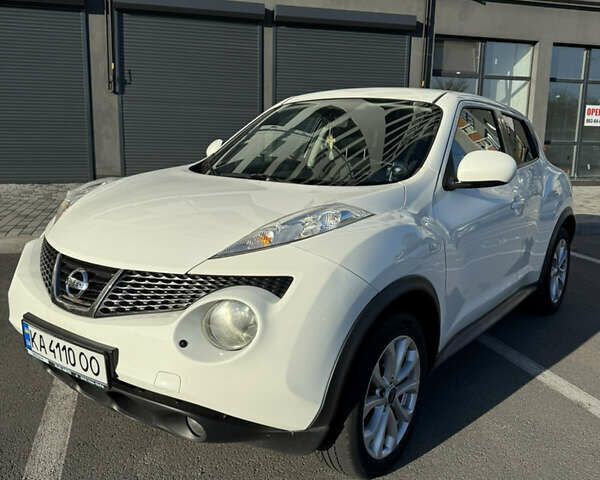 Белый Ниссан Жук, объемом двигателя 1.6 л и пробегом 90 тыс. км за 10499 $, фото 1 на Automoto.ua