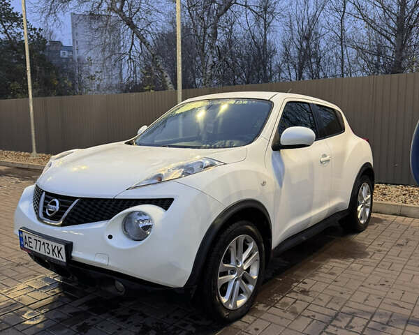 Белый Ниссан Жук, объемом двигателя 1.6 л и пробегом 165 тыс. км за 10700 $, фото 1 на Automoto.ua