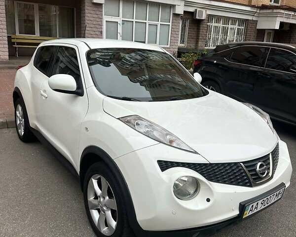 Белый Ниссан Жук, объемом двигателя 1.6 л и пробегом 149 тыс. км за 9700 $, фото 1 на Automoto.ua