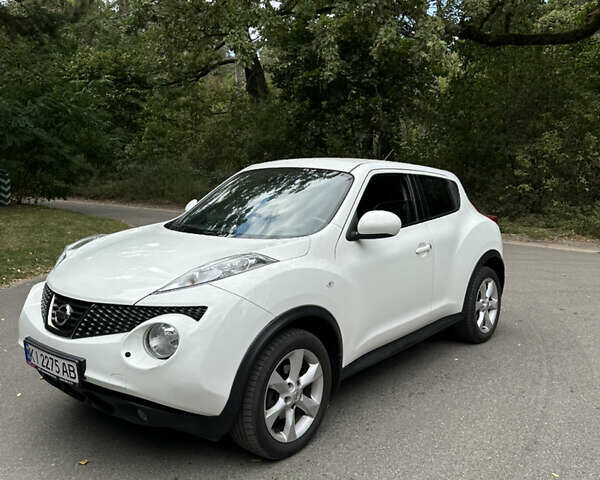 Белый Ниссан Жук, объемом двигателя 1.6 л и пробегом 240 тыс. км за 9700 $, фото 1 на Automoto.ua