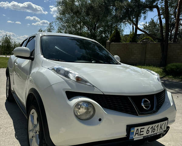 Белый Ниссан Жук, объемом двигателя 1.6 л и пробегом 158 тыс. км за 10200 $, фото 1 на Automoto.ua