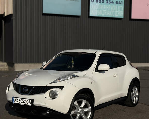 Белый Ниссан Жук, объемом двигателя 1.6 л и пробегом 83 тыс. км за 10300 $, фото 1 на Automoto.ua