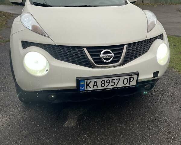 Белый Ниссан Жук, объемом двигателя 1.6 л и пробегом 85 тыс. км за 10500 $, фото 1 на Automoto.ua