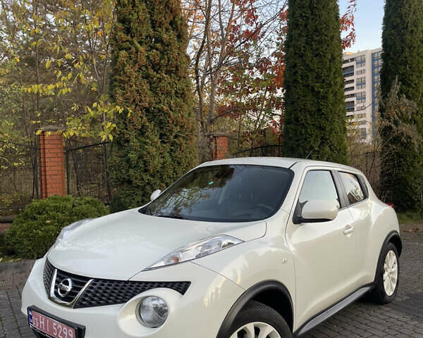 Білий Ніссан Жук, об'ємом двигуна 1.6 л та пробігом 155 тис. км за 10599 $, фото 1 на Automoto.ua