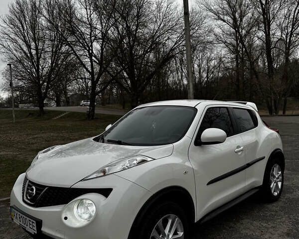 Белый Ниссан Жук, объемом двигателя 1.6 л и пробегом 92 тыс. км за 12999 $, фото 1 на Automoto.ua