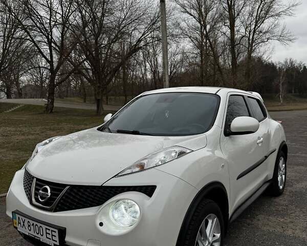 Белый Ниссан Жук, объемом двигателя 1.6 л и пробегом 90 тыс. км за 13000 $, фото 1 на Automoto.ua