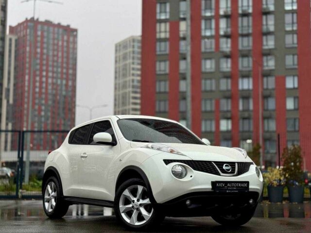 Белый Ниссан Жук, объемом двигателя 1.6 л и пробегом 175 тыс. км за 9500 $, фото 1 на Automoto.ua