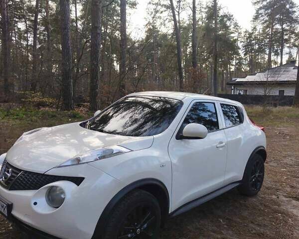 Белый Ниссан Жук, объемом двигателя 1.6 л и пробегом 170 тыс. км за 8900 $, фото 1 на Automoto.ua