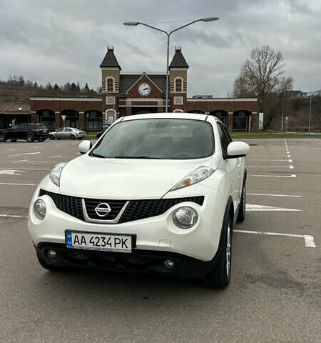 Белый Ниссан Жук, объемом двигателя 1.6 л и пробегом 123 тыс. км за 12000 $, фото 1 на Automoto.ua