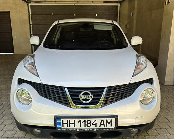 Белый Ниссан Жук, объемом двигателя 1.6 л и пробегом 50 тыс. км за 14500 $, фото 1 на Automoto.ua