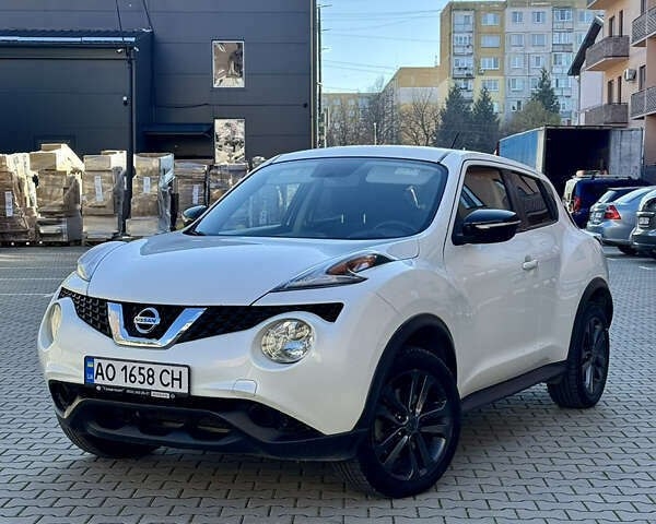 Белый Ниссан Жук, объемом двигателя 1.62 л и пробегом 149 тыс. км за 10300 $, фото 1 на Automoto.ua