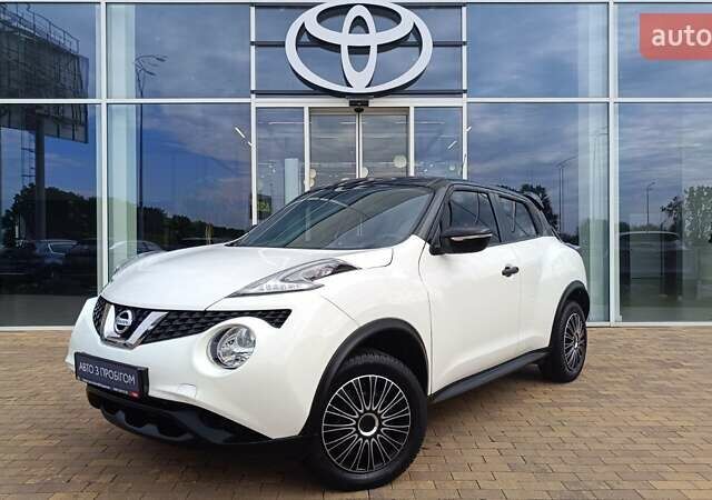 Белый Ниссан Жук, объемом двигателя 1.6 л и пробегом 71 тыс. км за 13929 $, фото 1 на Automoto.ua