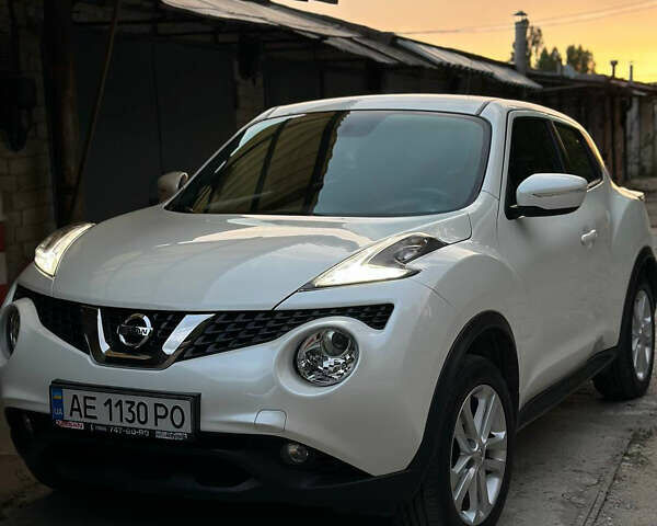 Белый Ниссан Жук, объемом двигателя 1.6 л и пробегом 44 тыс. км за 15750 $, фото 1 на Automoto.ua