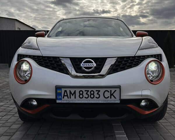 Белый Ниссан Жук, объемом двигателя 1.6 л и пробегом 50 тыс. км за 15000 $, фото 1 на Automoto.ua