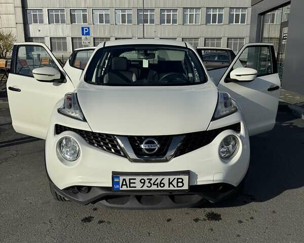 Белый Ниссан Жук, объемом двигателя 1.6 л и пробегом 138 тыс. км за 13500 $, фото 1 на Automoto.ua