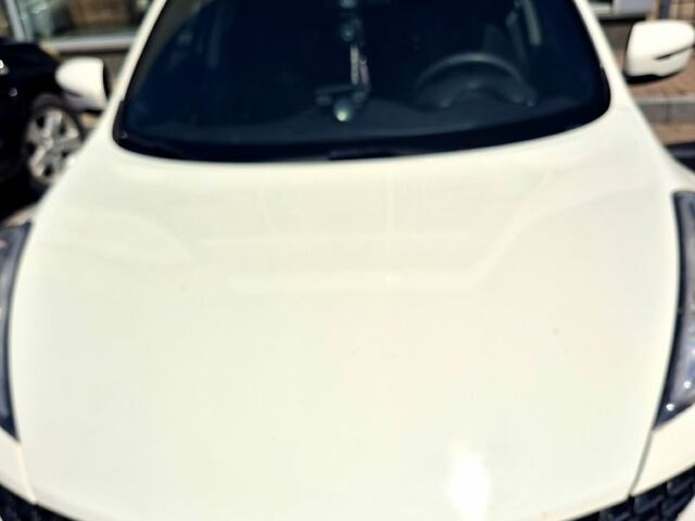 Белый Ниссан Жук, объемом двигателя 1.6 л и пробегом 130 тыс. км за 12000 $, фото 1 на Automoto.ua