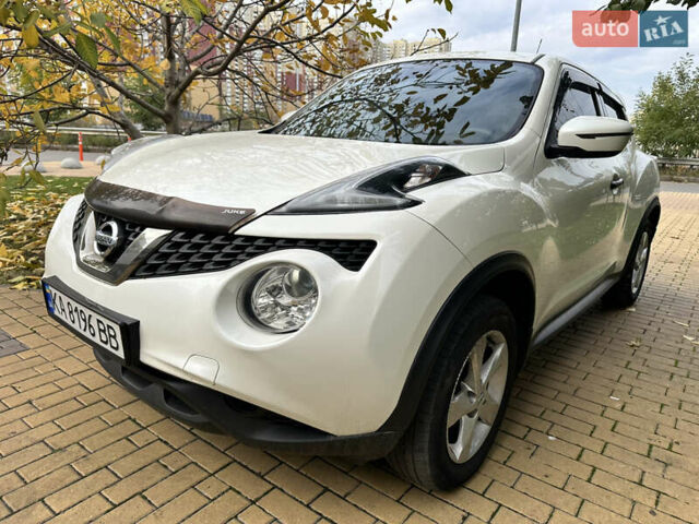 Белый Ниссан Жук, объемом двигателя 1.6 л и пробегом 203 тыс. км за 12500 $, фото 1 на Automoto.ua