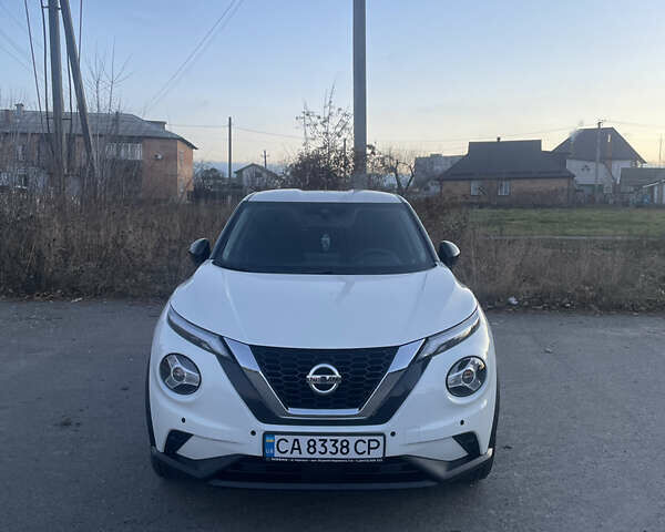 Белый Ниссан Жук, объемом двигателя 1 л и пробегом 22 тыс. км за 19500 $, фото 1 на Automoto.ua