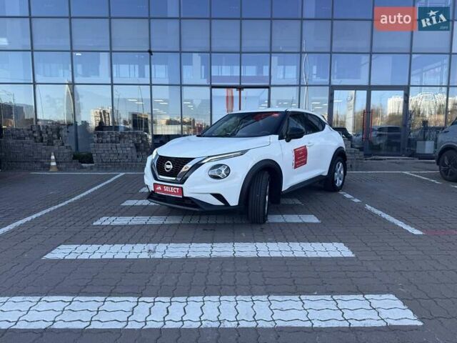 Белый Ниссан Жук, объемом двигателя 1 л и пробегом 55 тыс. км за 18469 $, фото 1 на Automoto.ua