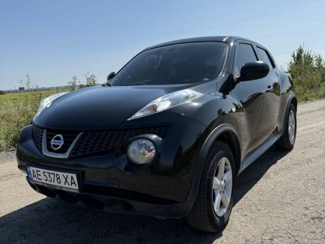 Черный Ниссан Жук, объемом двигателя 1.6 л и пробегом 128 тыс. км за 8800 $, фото 1 на Automoto.ua