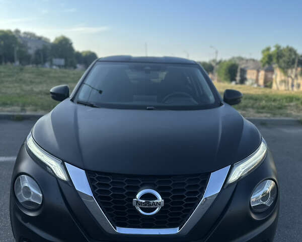 Черный Ниссан Жук, объемом двигателя 1 л и пробегом 5 тыс. км за 13700 $, фото 1 на Automoto.ua