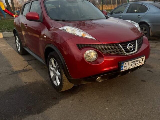Червоний Ніссан Жук, об'ємом двигуна 1.6 л та пробігом 131 тис. км за 10700 $, фото 1 на Automoto.ua