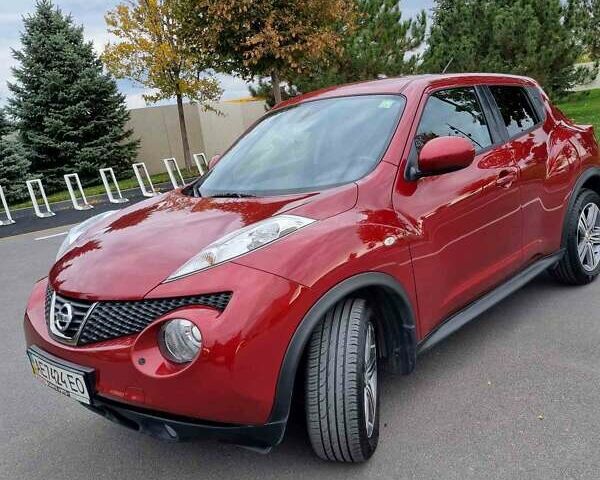 Красный Ниссан Жук, объемом двигателя 1.6 л и пробегом 41 тыс. км за 12999 $, фото 1 на Automoto.ua