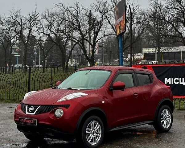 Красный Ниссан Жук, объемом двигателя 1.5 л и пробегом 73 тыс. км за 10799 $, фото 1 на Automoto.ua