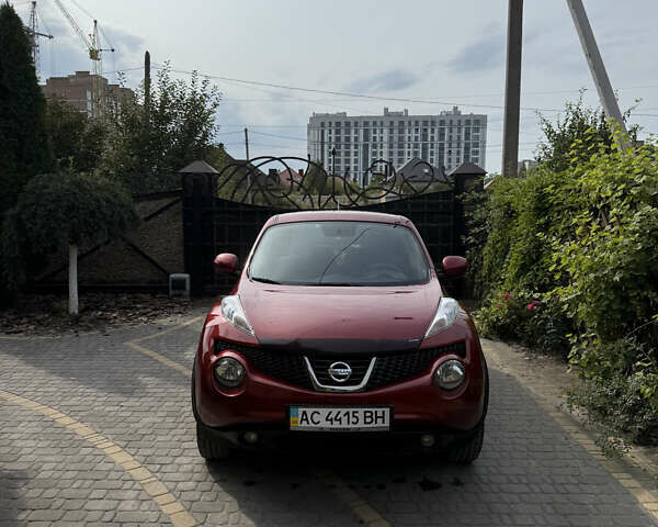 Красный Ниссан Жук, объемом двигателя 1.6 л и пробегом 72 тыс. км за 10700 $, фото 1 на Automoto.ua