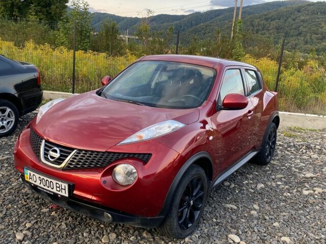 Красный Ниссан Жук, объемом двигателя 1.6 л и пробегом 76 тыс. км за 10700 $, фото 1 на Automoto.ua