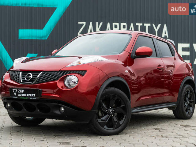 Красный Ниссан Жук, объемом двигателя 1.6 л и пробегом 88 тыс. км за 12400 $, фото 1 на Automoto.ua