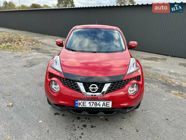 Красный Ниссан Жук, объемом двигателя 1.6 л и пробегом 115 тыс. км за 12000 $, фото 1 на Automoto.ua