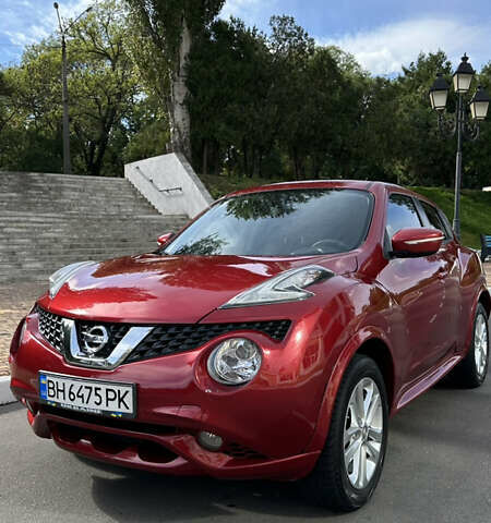 Красный Ниссан Жук, объемом двигателя 1.6 л и пробегом 102 тыс. км за 12300 $, фото 1 на Automoto.ua