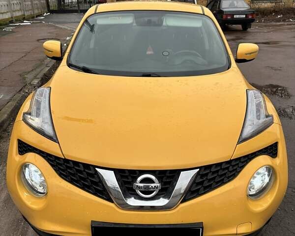 Желтый Ниссан Жук, объемом двигателя 1.6 л и пробегом 117 тыс. км за 12000 $, фото 1 на Automoto.ua