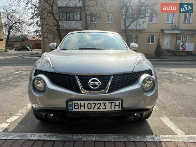Серый Ниссан Жук, объемом двигателя 1.6 л и пробегом 64 тыс. км за 10200 $, фото 1 на Automoto.ua