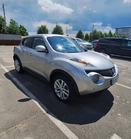 Серый Ниссан Жук, объемом двигателя 1.6 л и пробегом 88 тыс. км за 10000 $, фото 1 на Automoto.ua